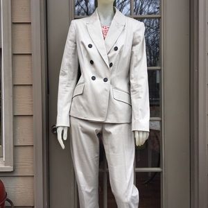 Bury berry women. Great for spring or summer.